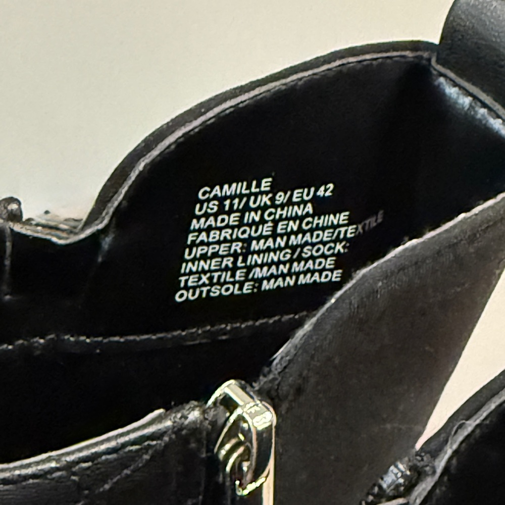 JustFab Camille flat ankle boot - Picture 3 of 5